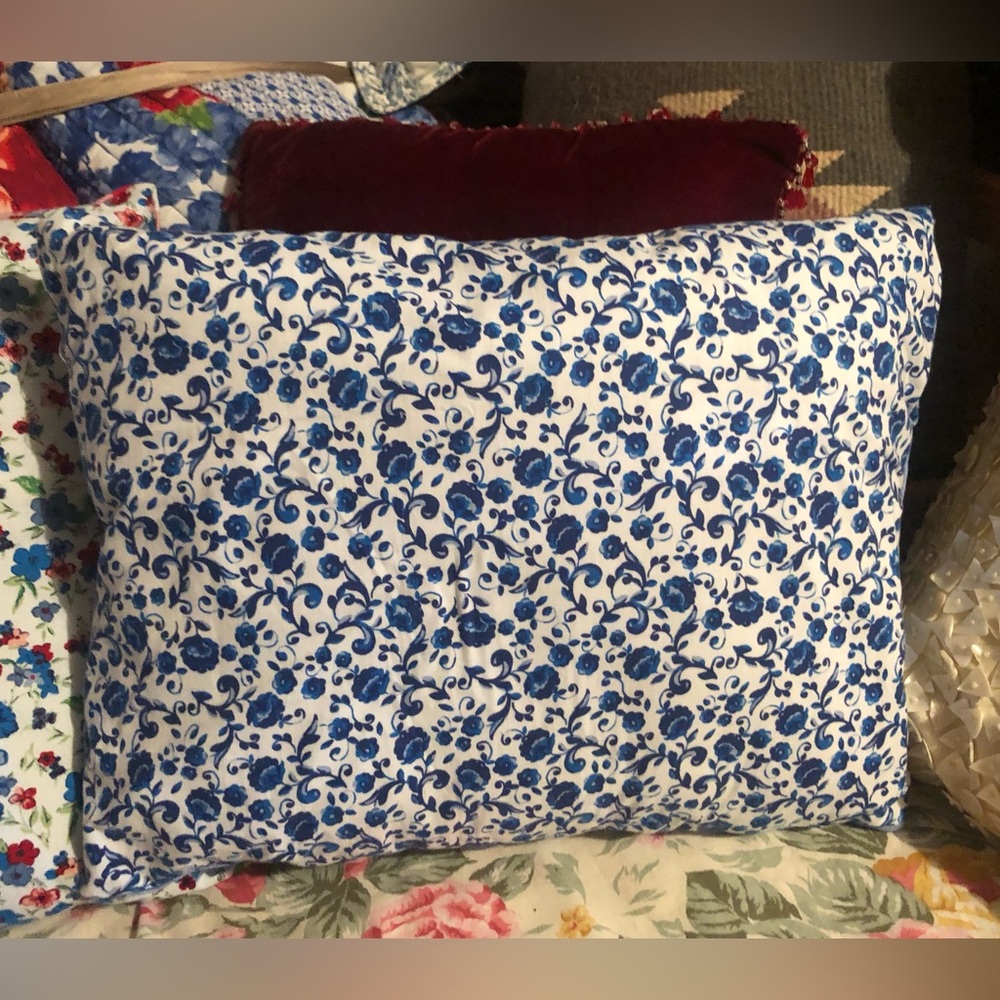 9454B Blue White Floral Decorative Reversible Throw Pillow 10.5” x 15”.